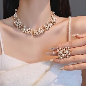 NEW! 3 piece Elegant Pearl Necklace and Earrings Set. Luxury Set ✨ A8-269